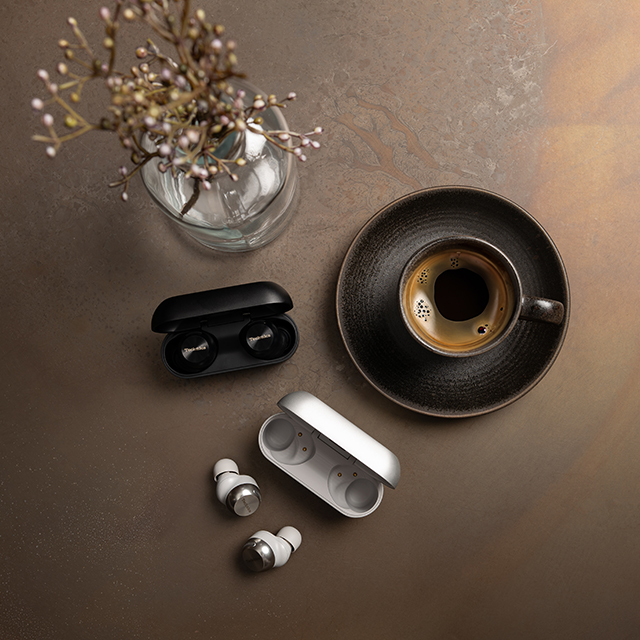 Nya hörlurar från Technics, EAH-AZ100, som erbjuder den mest autentiska ljudupplevelsen hittills. See more