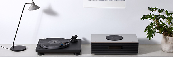 Combinatie van SL-40C Direct Drive-draaitafelsysteem en SC-C70MK2 draadloze luidspreker