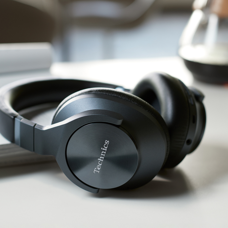 Producto recomendado auriculares EAH-A800.