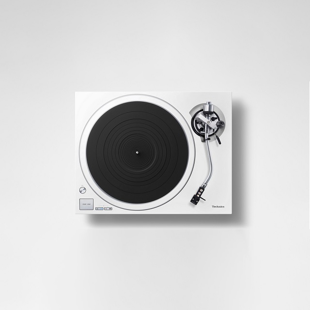 Technics présente la version immaculée de sa platine primée ! See more