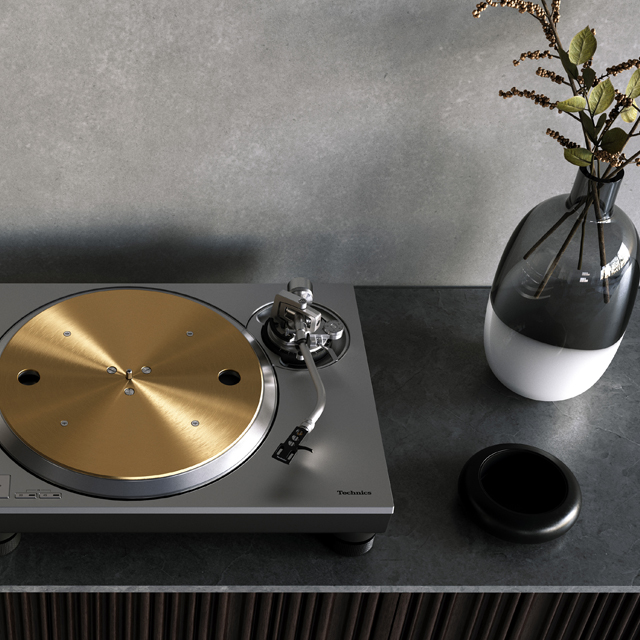 Technics breidt zijn assortiment draaitafels uit met de voortreffelijke ΔΣ-Drive-technologie (delta-sigma Drive) en lanceert de SL-1300G: de nieuwe feitelijke standaard voor hifidraaitafels in de Grand Class See more