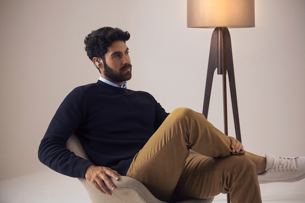 Man wearing earbuds