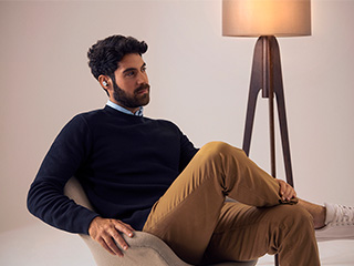 Man wearing earbuds