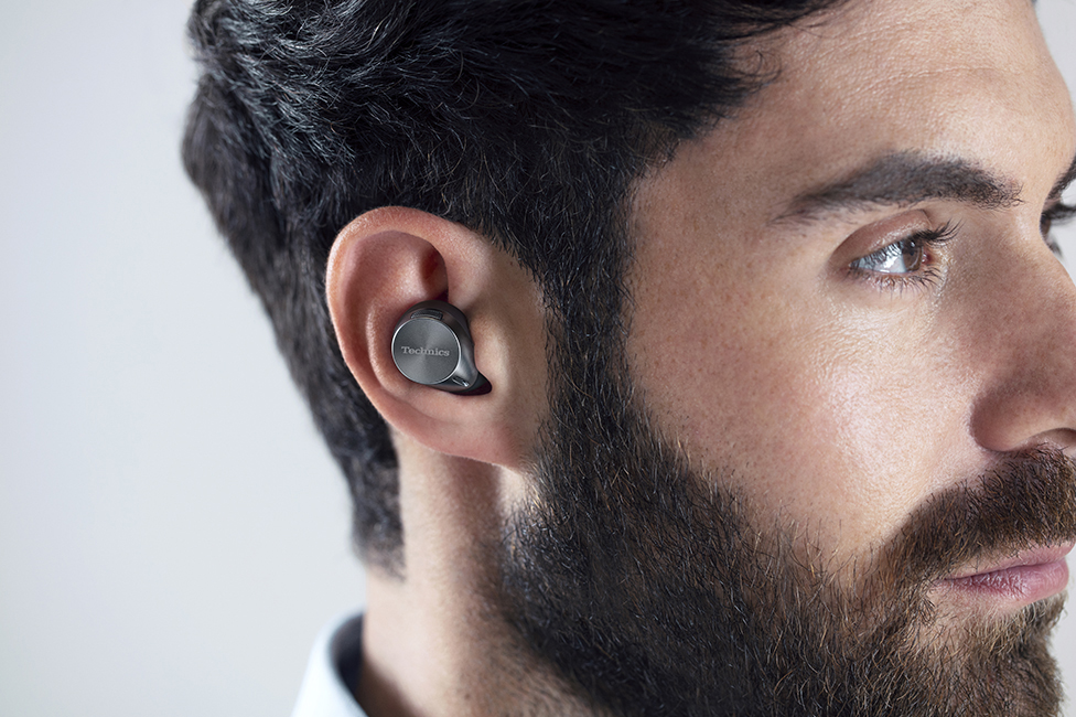 Man wearing earbuds