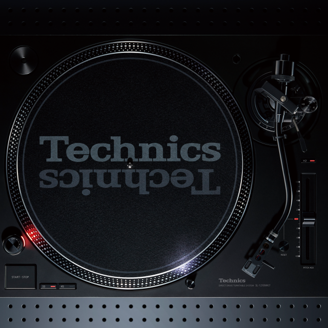 Platine avec le texte : « Produit recommandé : SL-1210MK7 ».