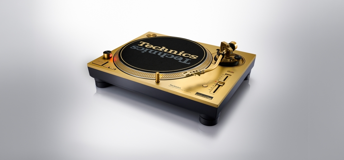 Technics SL-1200M7GL Gold Edition direct drive DJ turntable