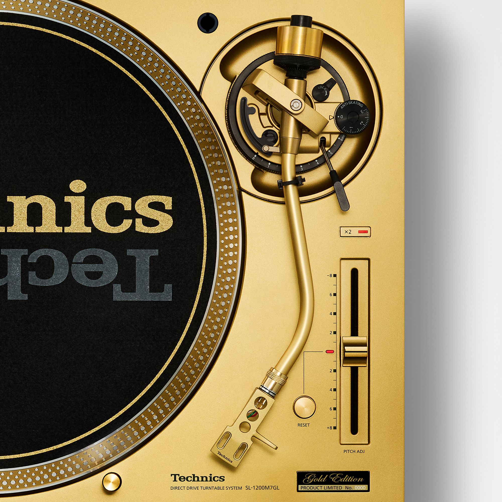 S-shaped tonearm with high-precision bearings for accurate groove tracking