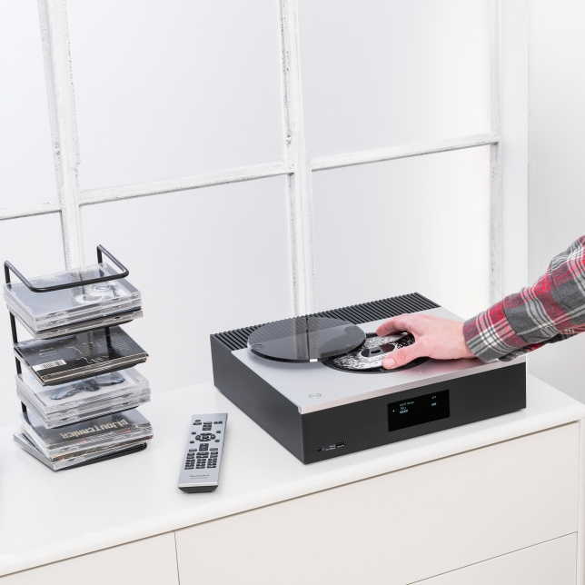 Popoln digitalni ojačevalnik