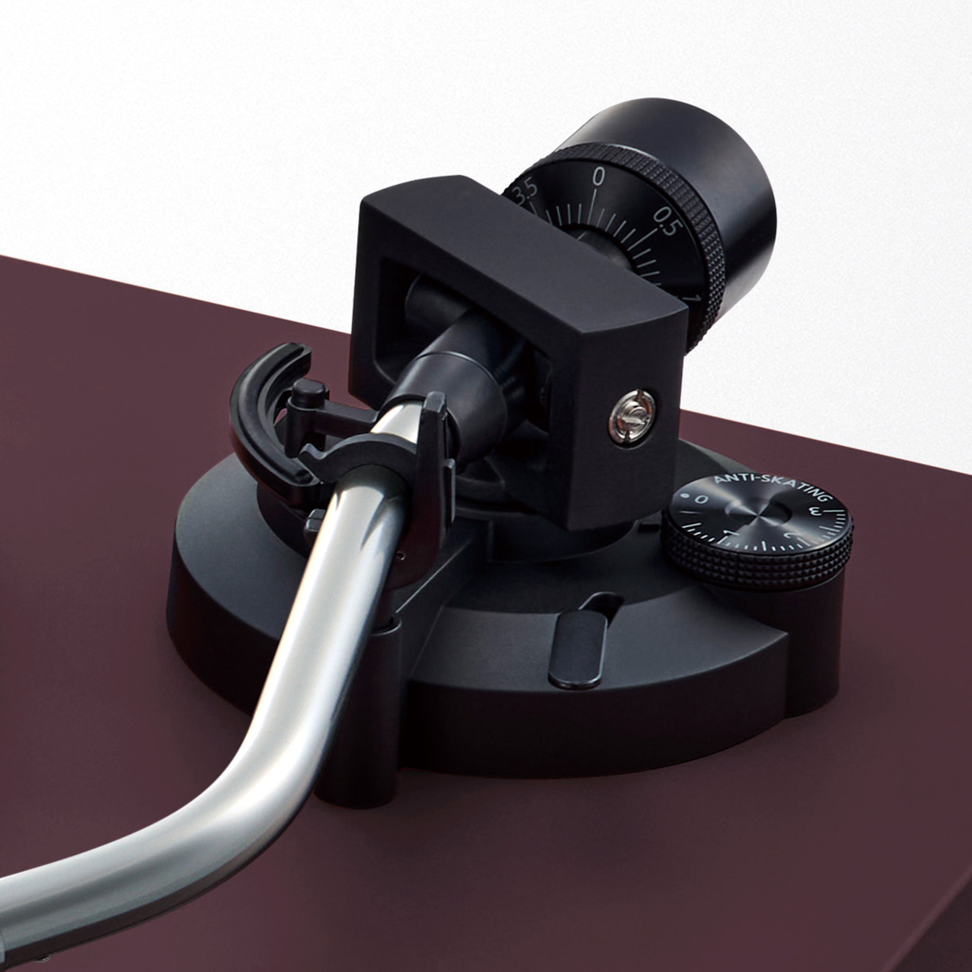A Super Close-Up Photo of SL-40CBTFH’s Tonearm