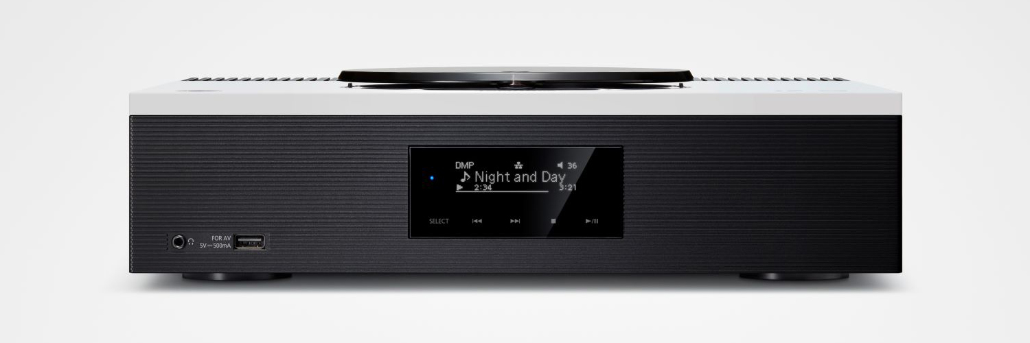 Vyrovnaný zvuk: vynikající zvukový výkon v elegantním stylu nově přináší síťový přijímač a přehrávač disků CD Technics SA-C600, a to v matně bílé barvě