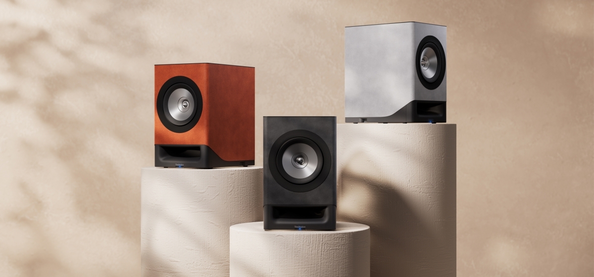 Společnost Technics uvádí na trh svůj vůbec první bezdrátový regálový Hi-Fi speaker system - SC-CX700 - pro milovníky stylové hudby