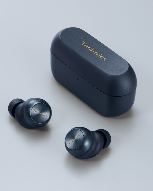 Elegante neue Farbe – preisgekrönte Technics EAH-AZ100 True Wireless Earbuds jetzt auch in Midnight Blue erhältlich	