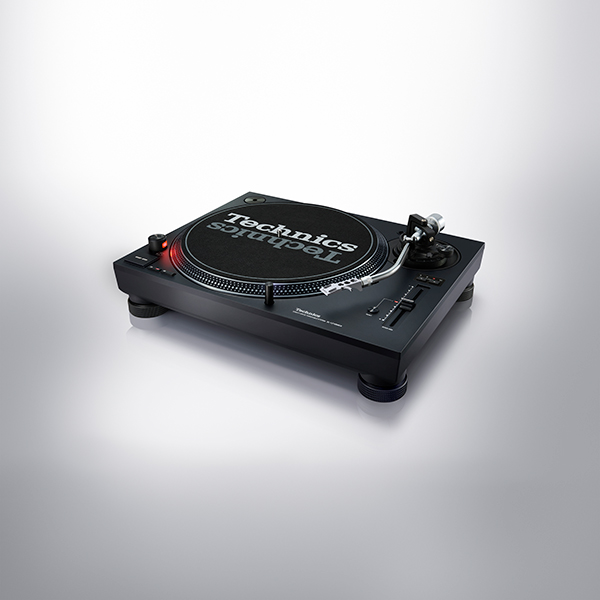 Technics SL-1210MKX direct drive DJ-draaitafel, schuin bovenaanzicht