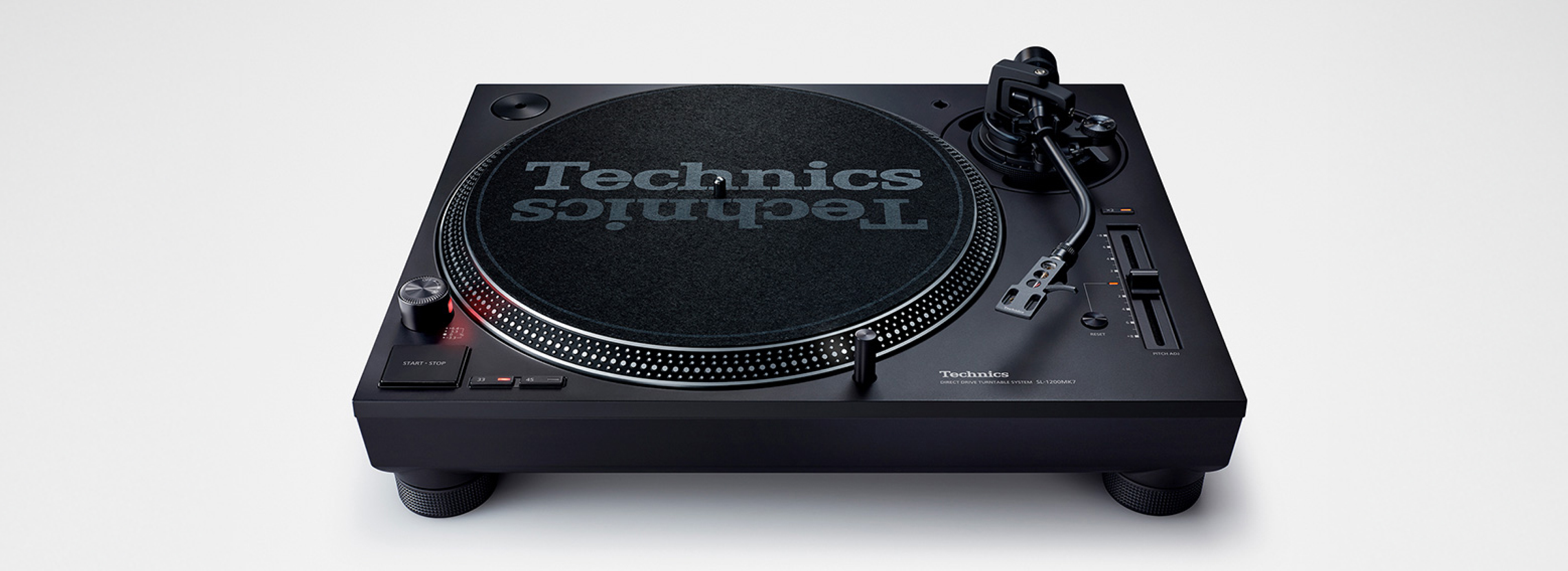 This image shows a front-facing view of the SL-1200MK7 turntable.