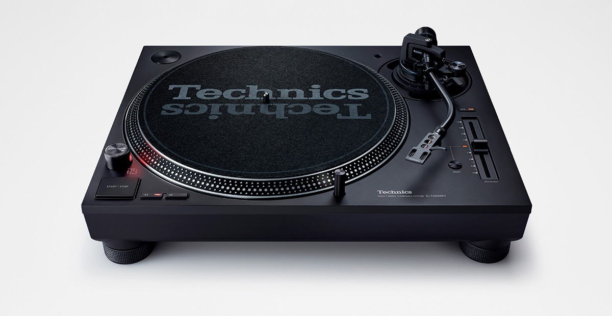 Sound Quality Backed by Functional Beauty