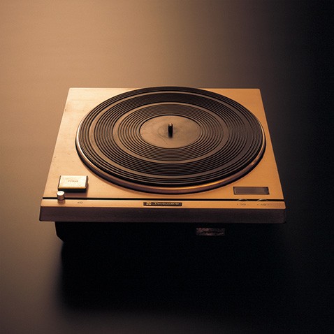 1970 / SP-10 The World’s First Turntable with a Direct Drive System