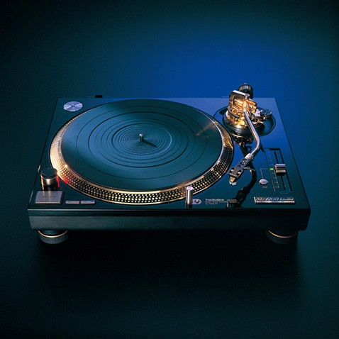 1995 / SL-1200LTD A Limited-edition Model Commemorating Two Million Units in Sales
