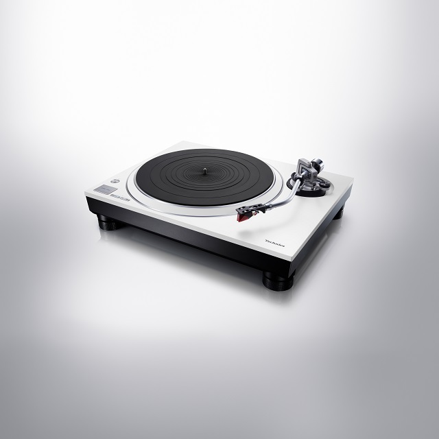 Novità Technics 2023: nuovo amplificatore per streaming SU-GX70 e riedizione del giradischi SL-1500C 