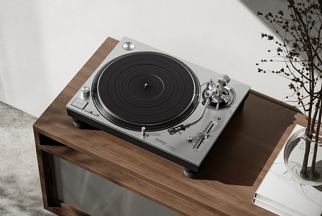 Technics presenta la nuova generazione di giradischi a trazione diretta
