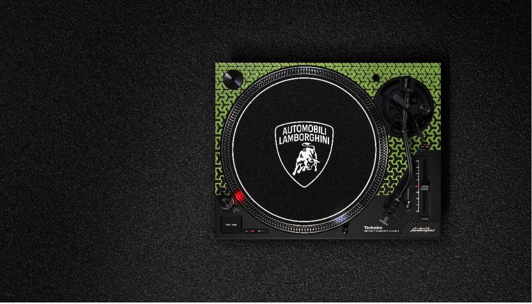 A Technics e a Automobili Lamborghini apresentam o novo gira-discos Direct Drive SL-1200M7B